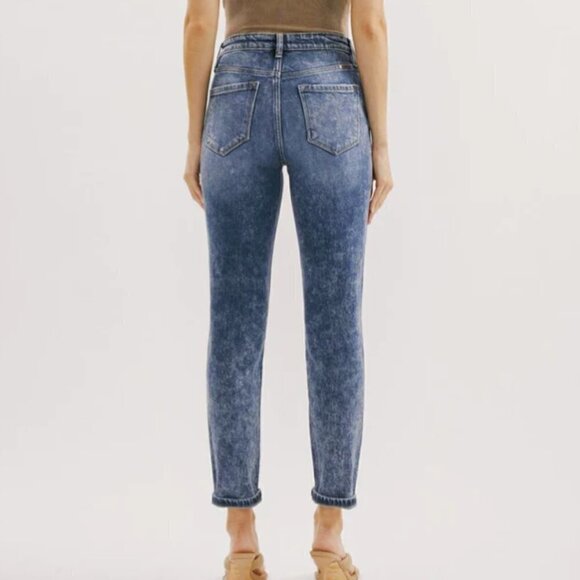 Kancan | EUC High Rise Mom Fit Acid Wash Distressed Jeans Size 5 / 26 - Picture 3 of 10